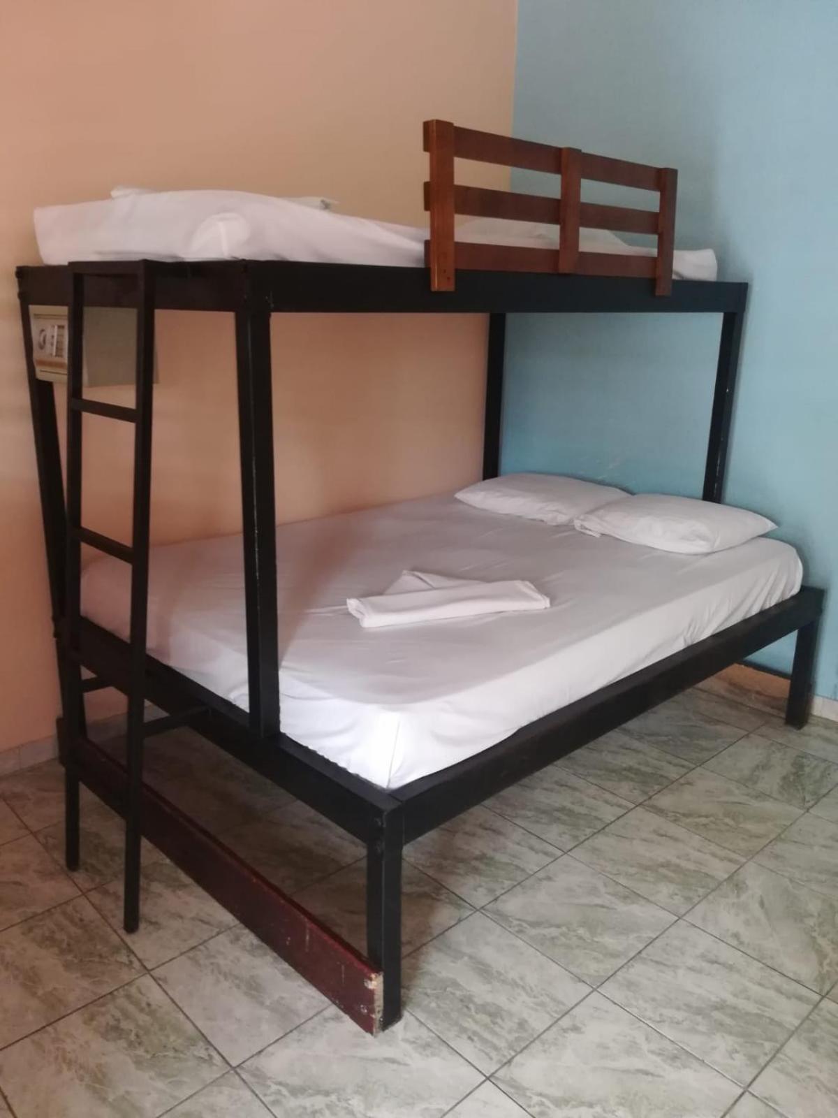 Costa Linda Art Hostel Мануель-Антоніо Екстер'єр фото