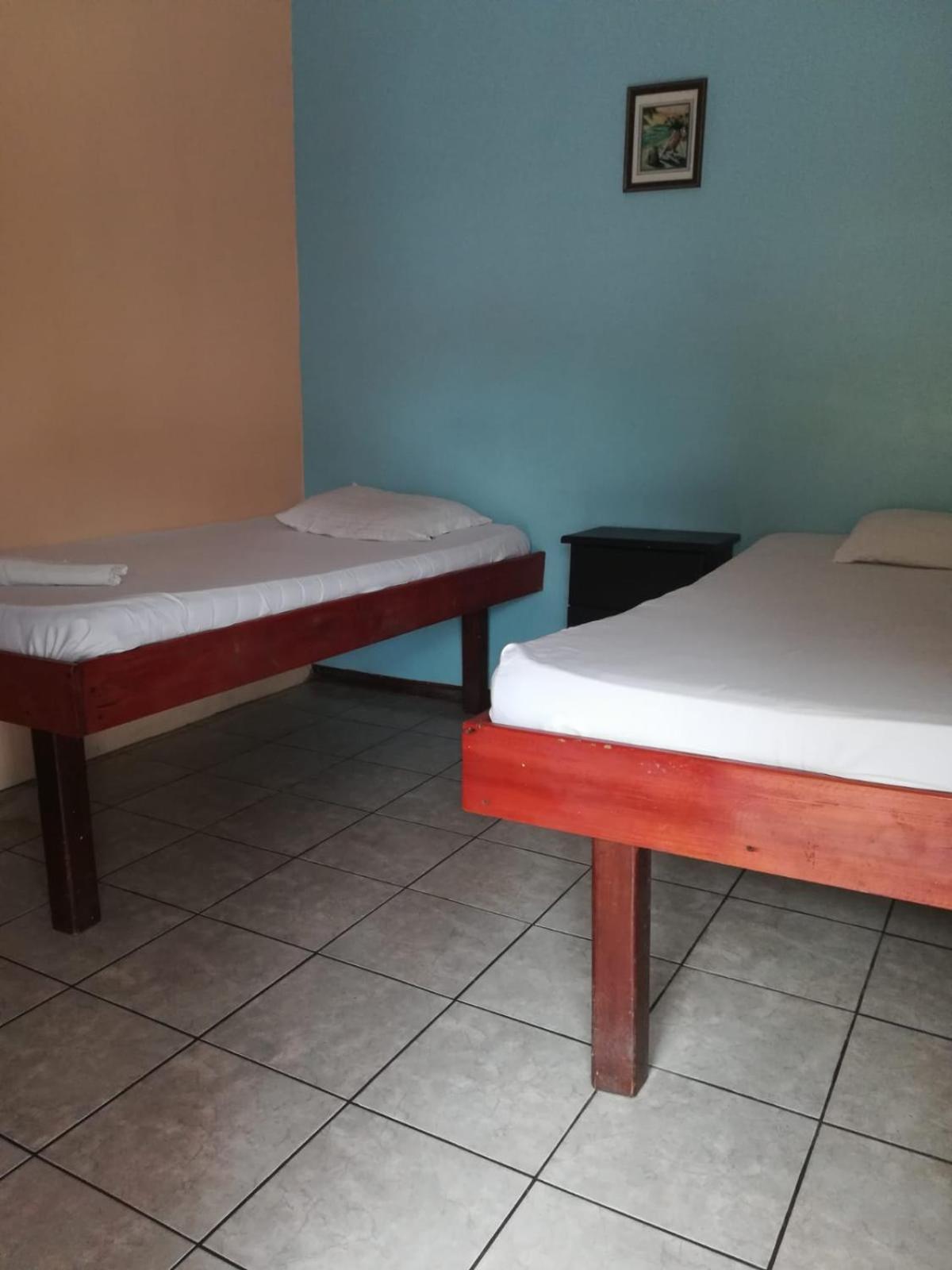 Costa Linda Art Hostel Мануель-Антоніо Екстер'єр фото
