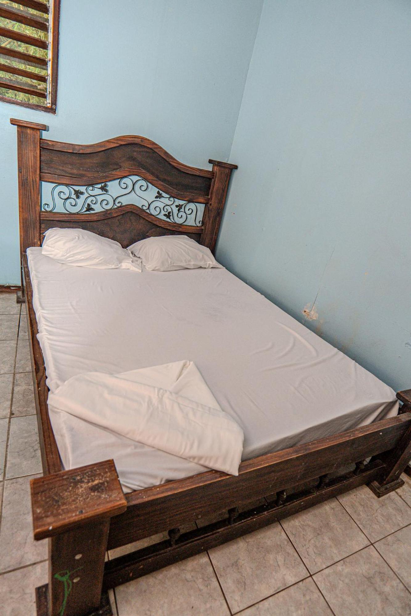 Costa Linda Art Hostel Мануель-Антоніо Екстер'єр фото