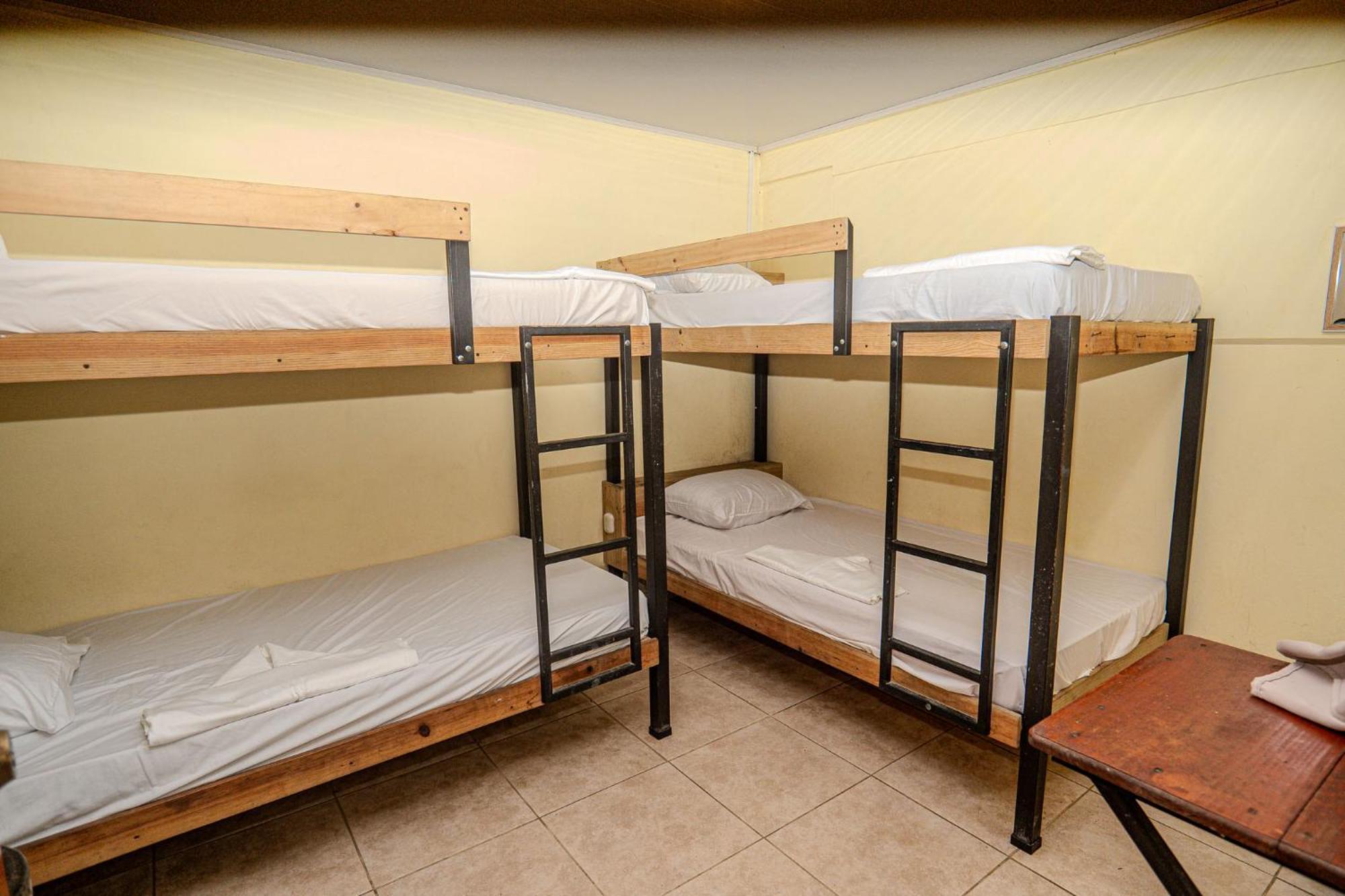 Costa Linda Art Hostel Мануель-Антоніо Екстер'єр фото