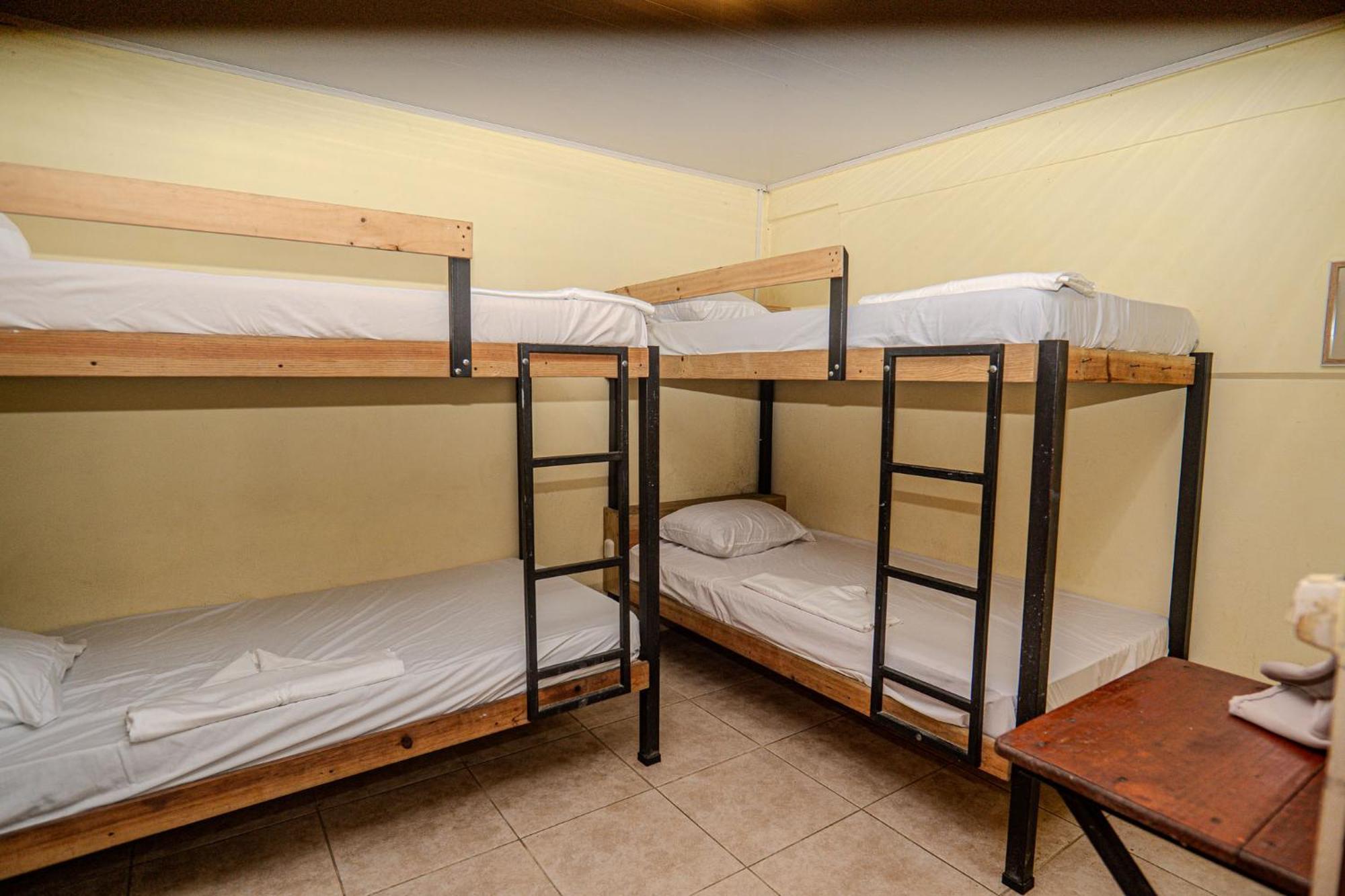 Costa Linda Art Hostel Мануель-Антоніо Екстер'єр фото